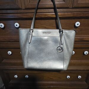 Michael Kors Gold Jetset